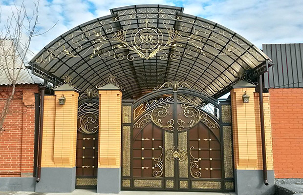 Купить или заказать ворота для дома с навесом - стильные и надежные решения для вашего участка в Кондопоге от 42419 руб | ВоротМастер-Кнп